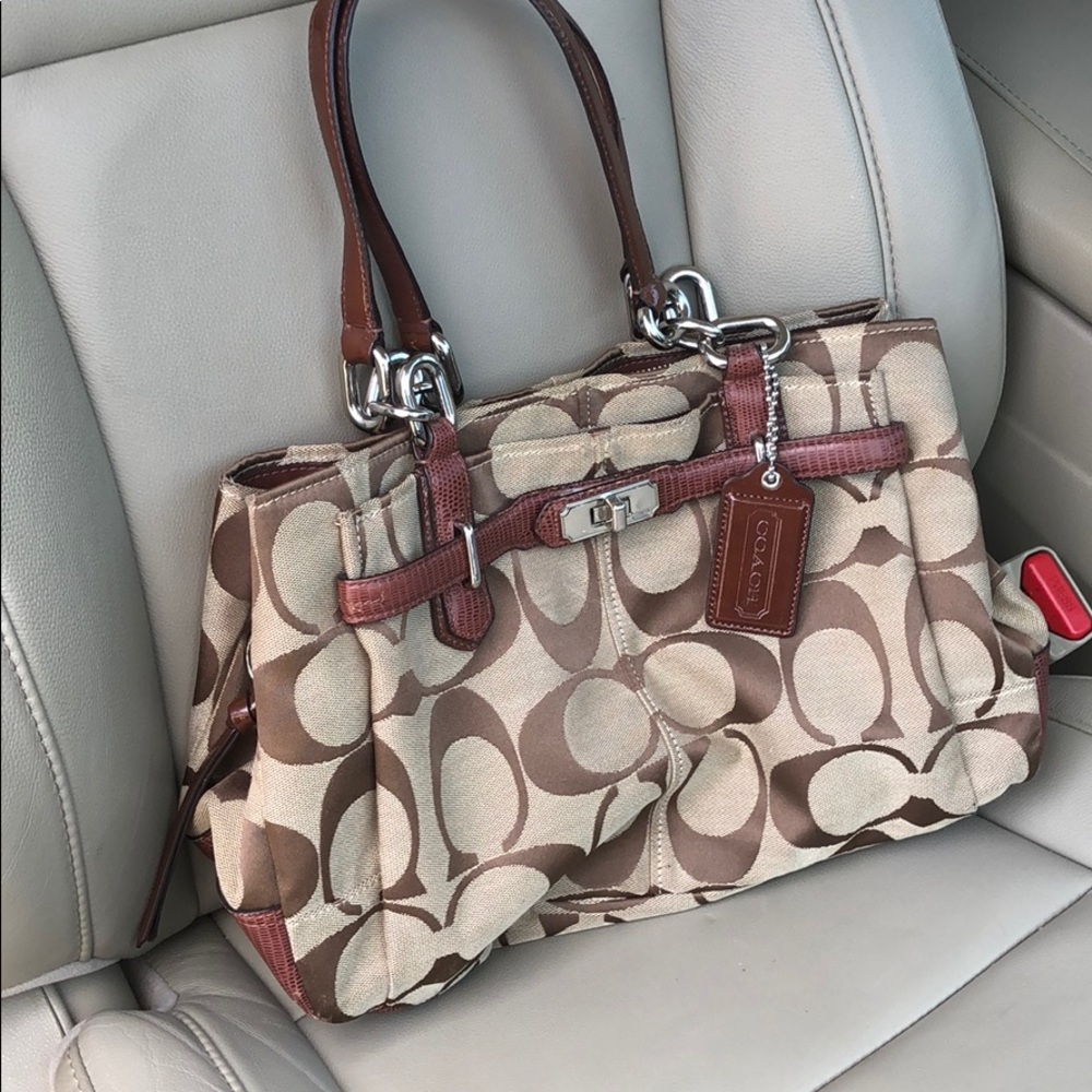 Coach Chelsea Beige Handbag USED